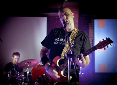 Punk stalwart of the Taiwan scene, Floaty performs | Live music photography by Steve Leggat