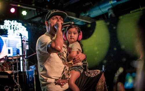 Hardcore legend Riz (and daughter) of the HK band King Lychee in Taichung | Live music photography by Steve Leggat