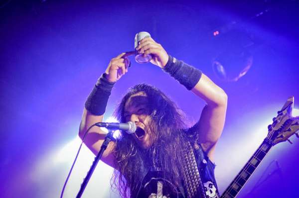 survive-jp-metal.jpg